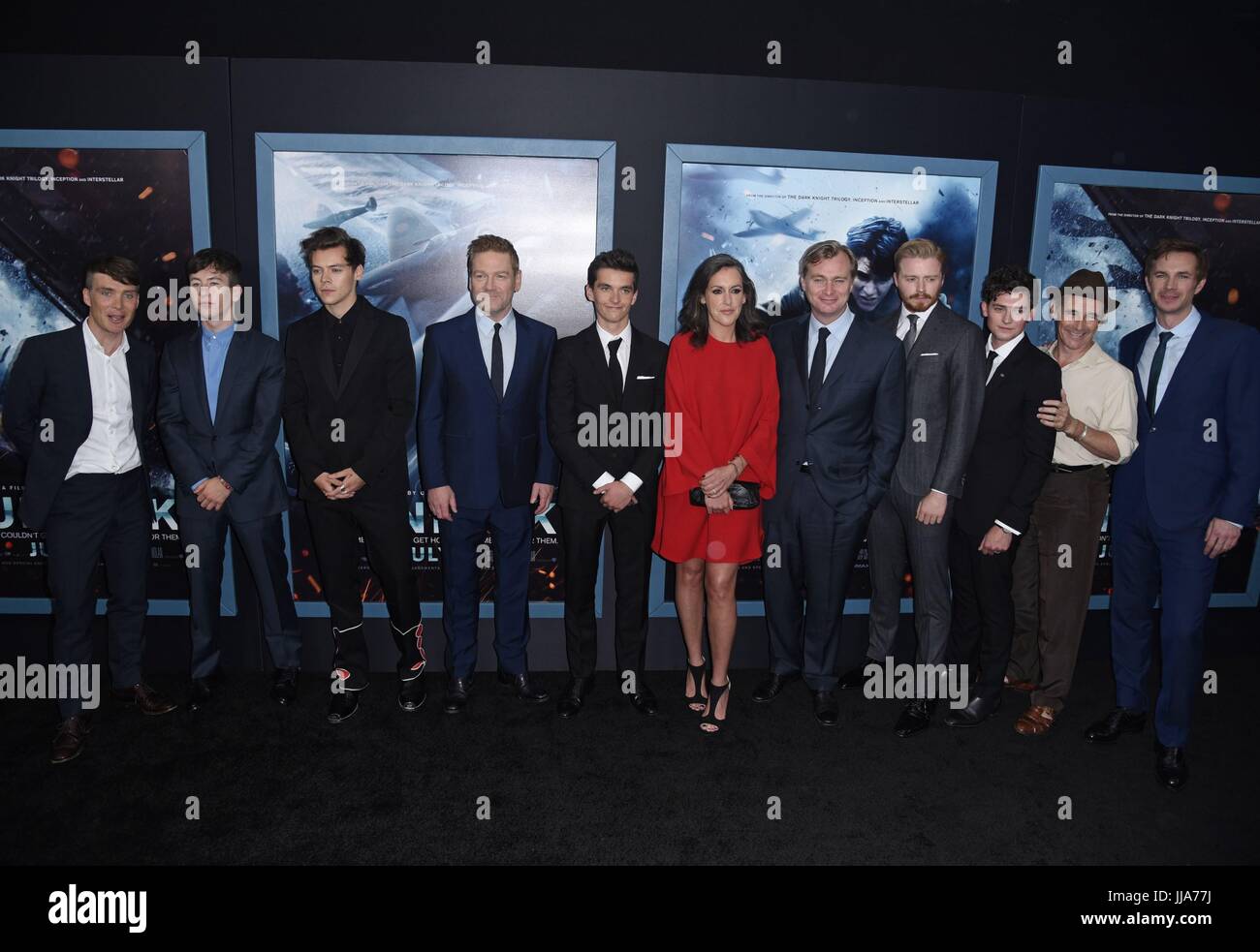 New York, NY, USA. 18 juillet, 2017. Cillian Murphy, Barry Keoghan, Harry Styles, Kenneth Branagh, Fionn Whitehead, Emma Thomas, Christpher Nolan, Jack Lowden, Aneurin Barnard, Mark Rylance, James D'Arcy au niveau des arrivées pour Dunkerque Premiere, AMC Loews Lincoln Square 13, New York, NY 18 juillet 2017. Credit : Derek Storm/Everett Collection/Alamy Live News Banque D'Images