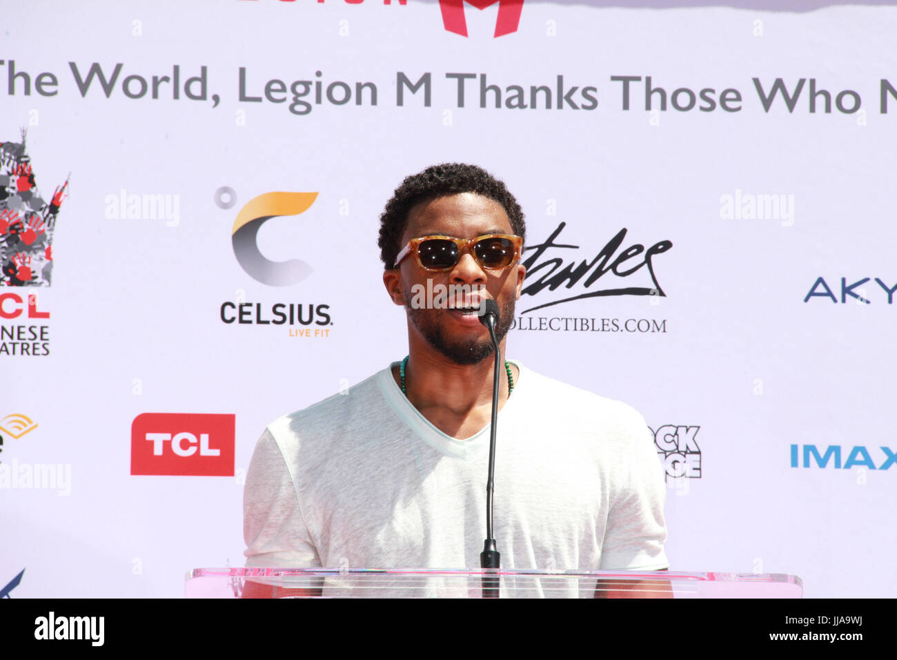 Los Angeles, USA. 18 juillet, 2017. Chadwick Boseman 07/18/2017 Stan Lee, de part et d'empreinte écologique cérémonie à la TCL Chinese Theatre de Los Angeles, CA Photo : Cronos/Hollywood News/Alamy Live News Banque D'Images