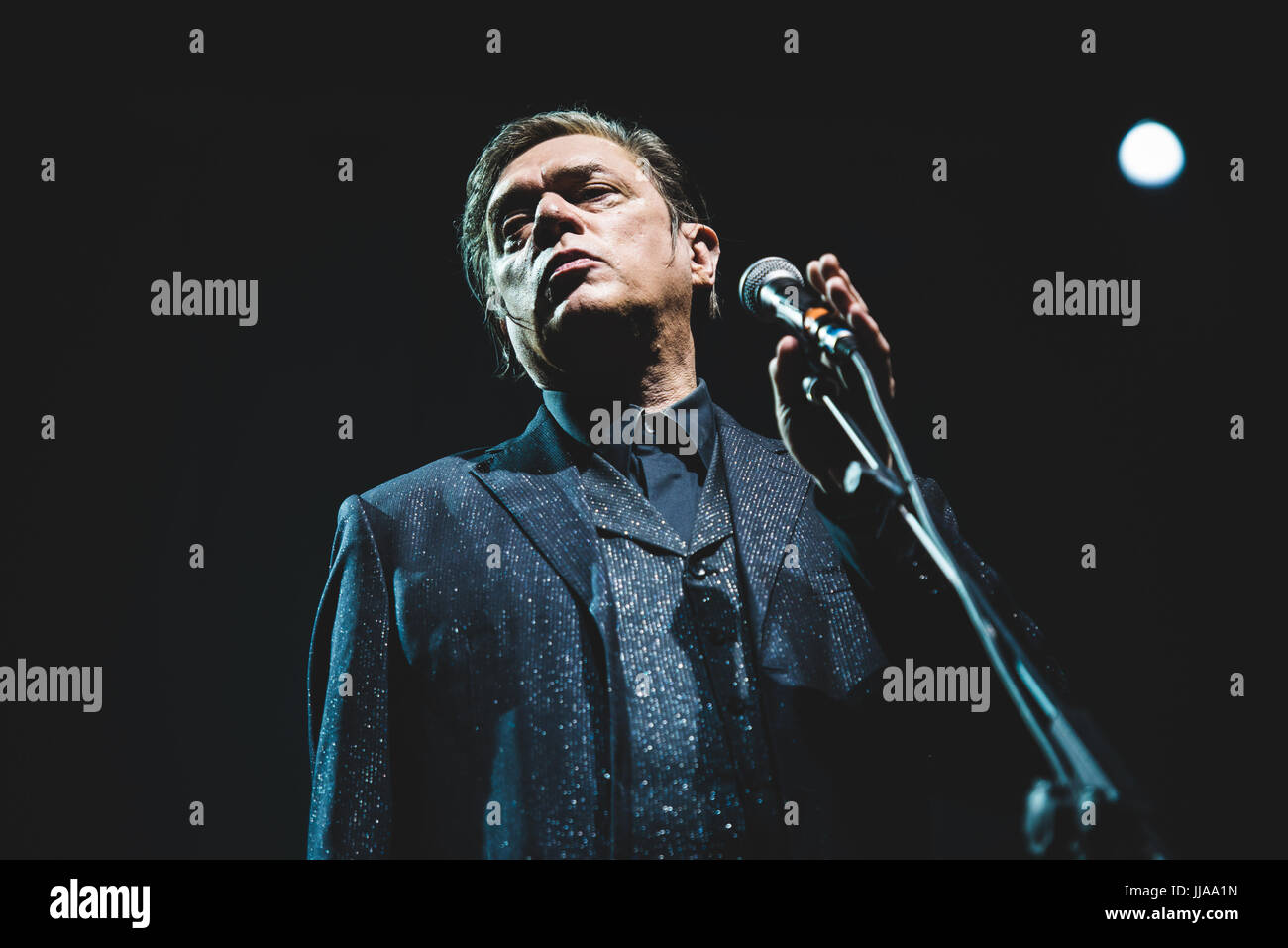 Fabriano, Italie. 18 juillet, 2017. Einstürzende Neubauten live au Festival des fleurs 2017 à Collegno Photo : Alessandro Bosio/Alamy Live News Banque D'Images