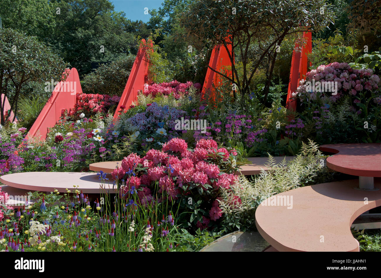 La Route de la soie au jardin RHS Chelsea Flower Show 2017 qui célèbre l'horticulture et l'Su-Embroidery chinois maîtres de Chengdu. Banque D'Images