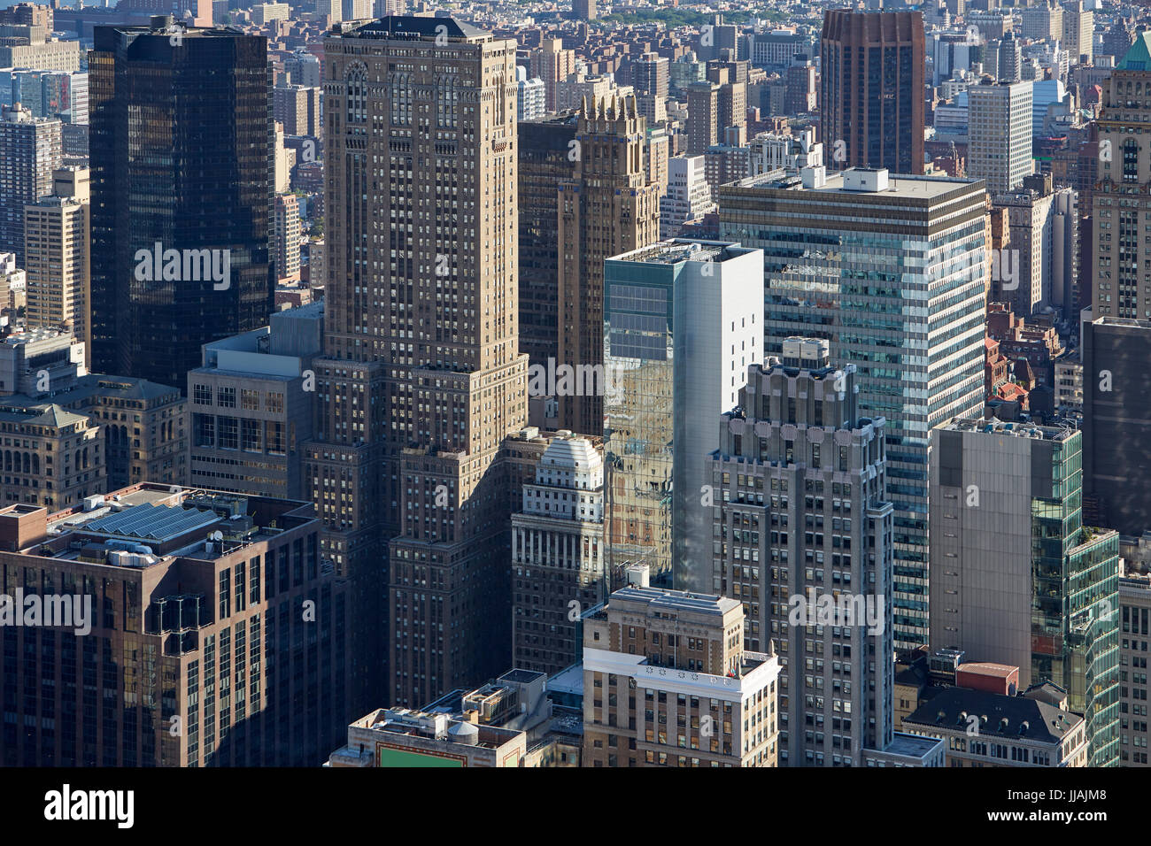 New York City Manhattan skyline vue aérienne avec des gratte-ciel dans le soleil du matin Banque D'Images
