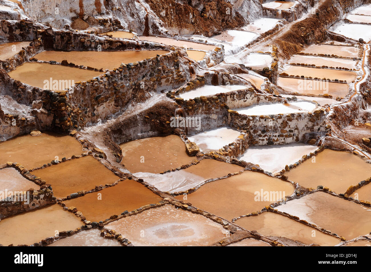 Salinas de Maras, pré inca mine de sel traditionnels (salinas), Vallée Sacrée, Pérou Banque D'Images