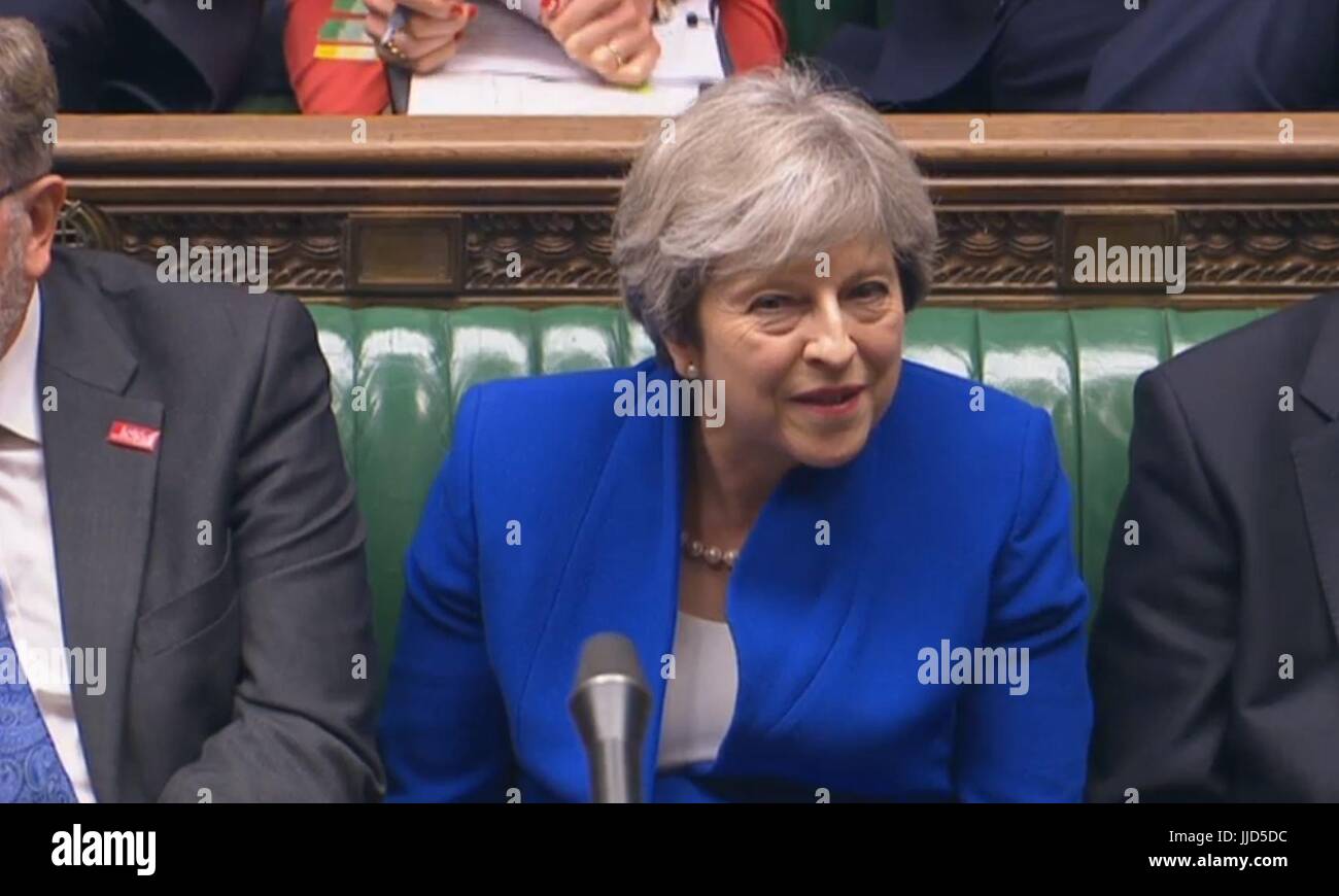 Premier ministre Theresa peut, au cours de questions au premier ministre à la Chambre des communes, Londres. Banque D'Images