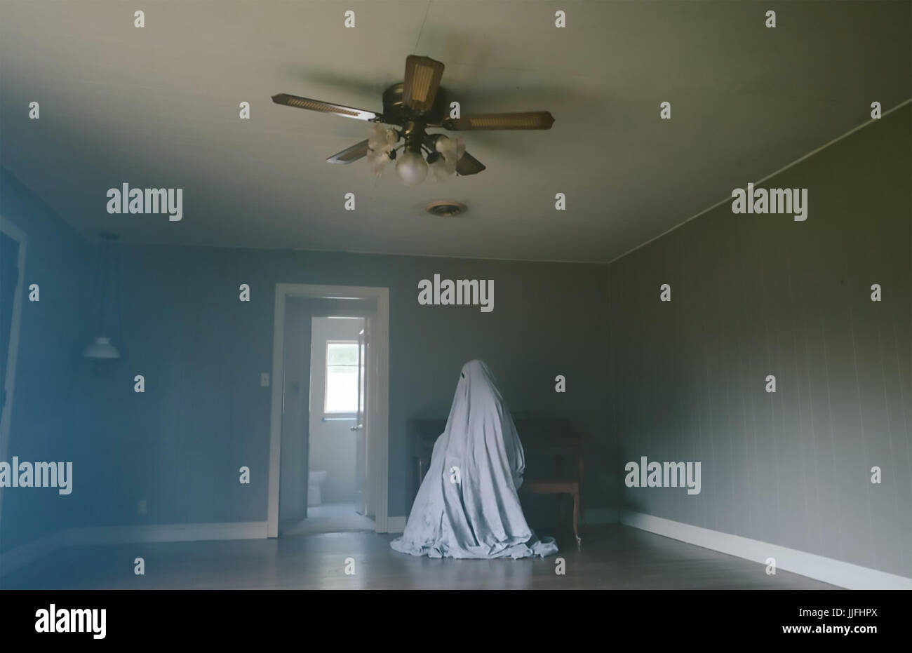 Une histoire de fantôme 2017 ours marin film avec Casey Affleck comme C Banque D'Images