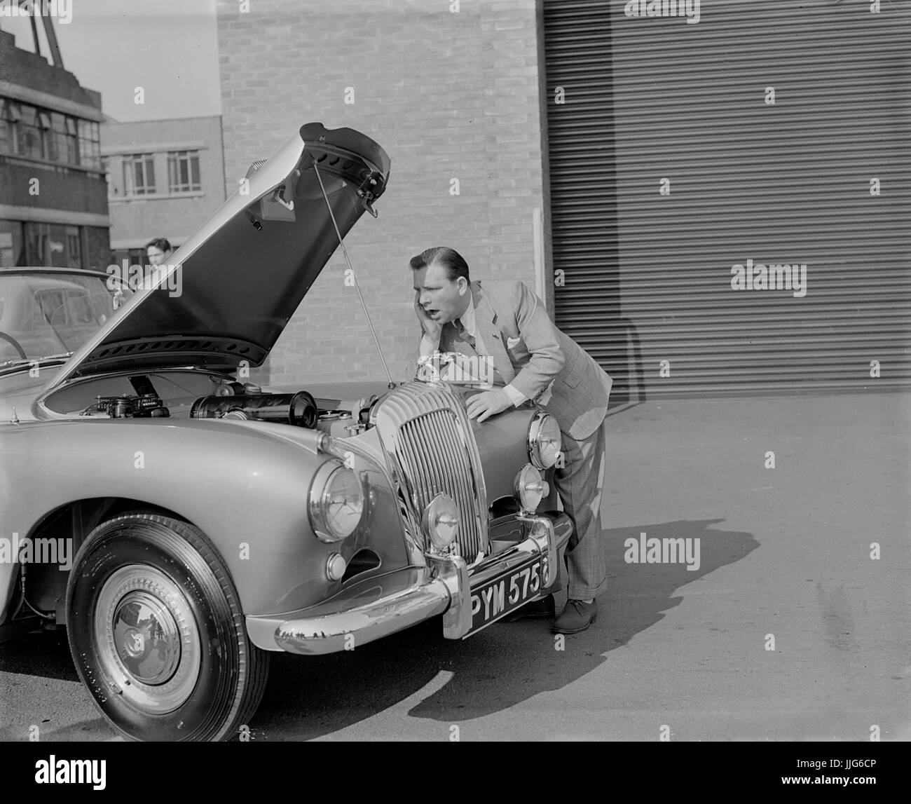 1955 Daimler Conquest Drophead Coupé, Hooper corps. Norman la sagesse, en vedette dans le film "dans le monde". Banque D'Images