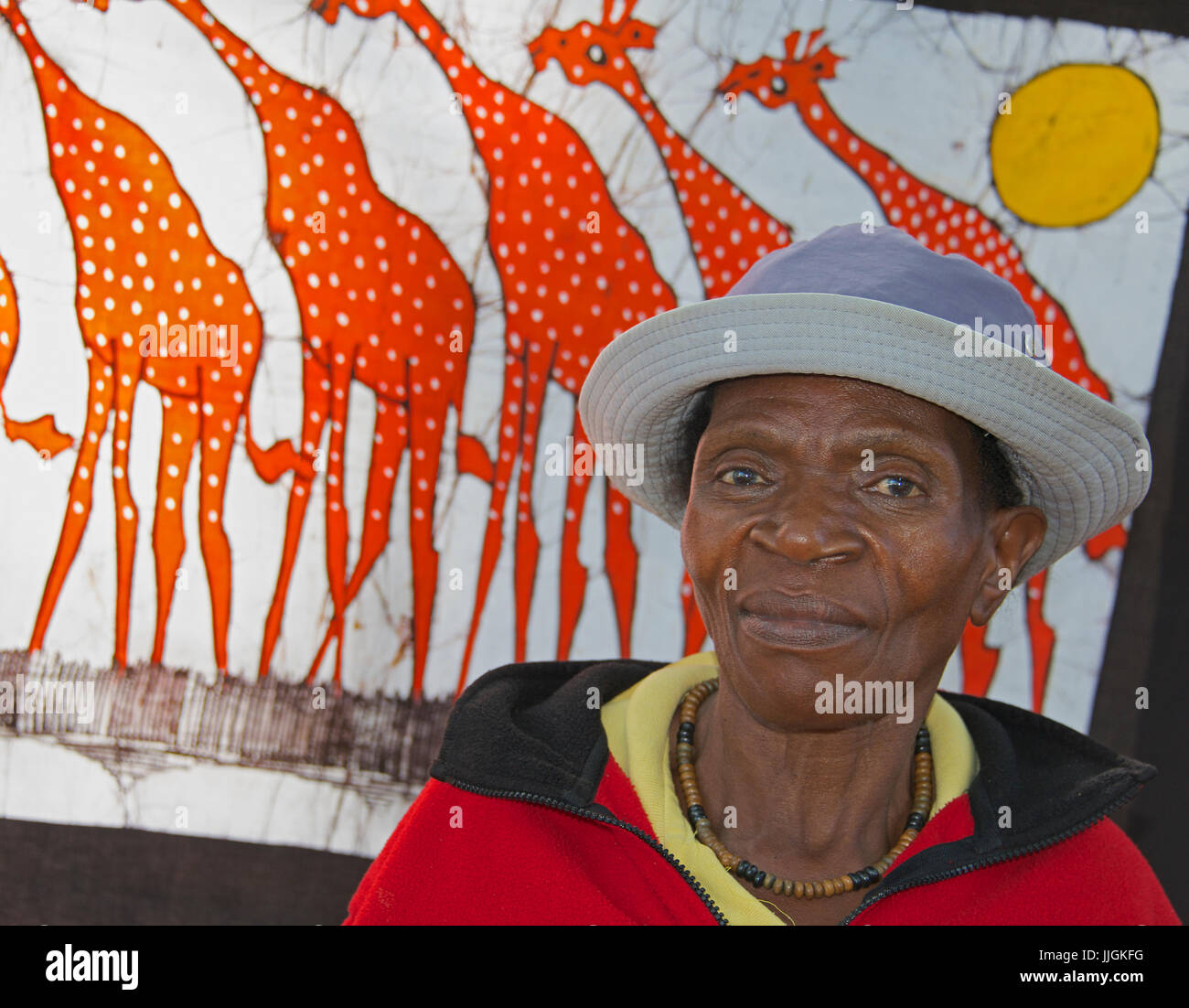 Vieille Femme vendeur de bric-à-brac titulaire de décrochage de l'Afrique Australe Swaziland Banque D'Images