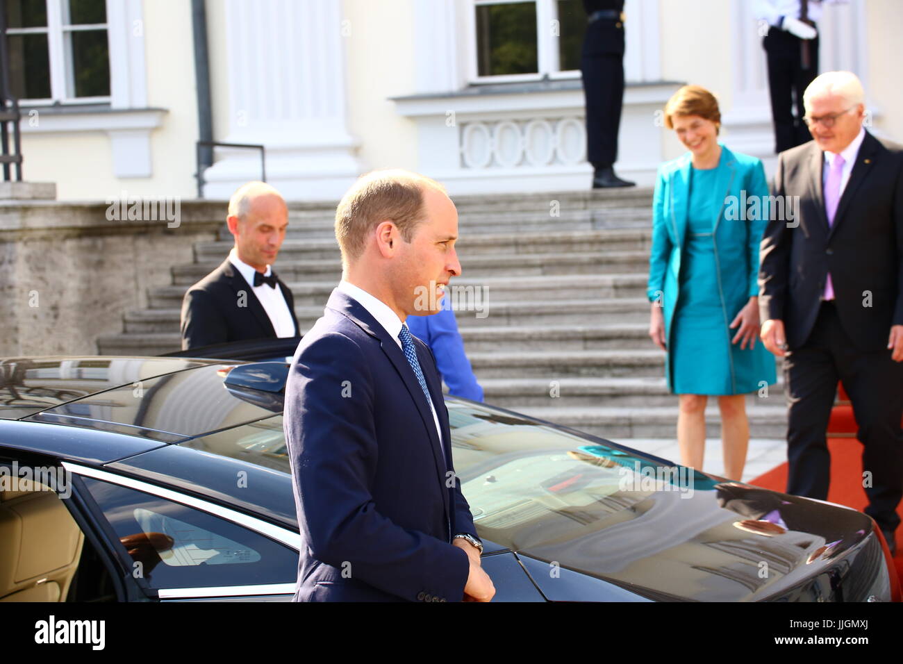 Le prince William, duc de Cambridge et Catherine, duchesse de Cambridge a été reçu par le Président, Frank-Walter Steinmeier et la Première Dame Elke Büdenbender au château de Bellevue. Le couple royal s'est réuni avant avec le maire de Berlin Thomas Müller pour visiter le mémorial de l'Holocauste. Banque D'Images