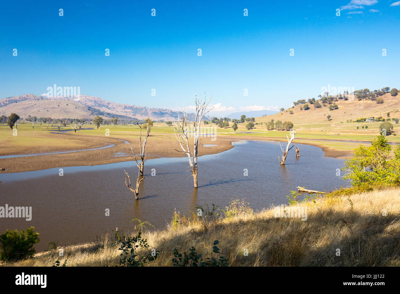 La vue sur le lac de Hume et la rivière Murray de près de Victoria, en Australie à Kiewa Banque D'Images