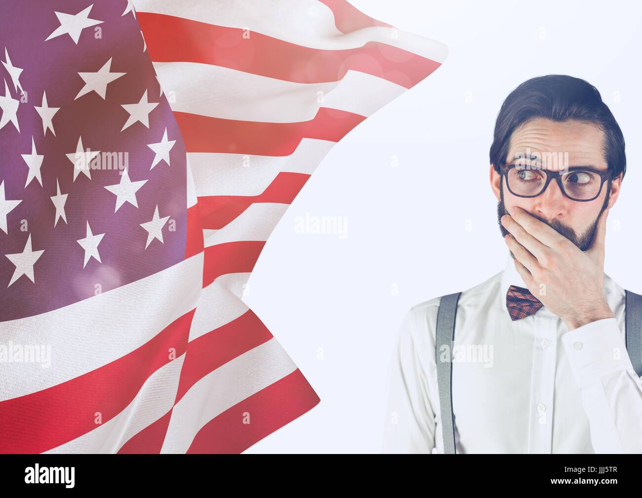 Surpris l'homme hipster à un drapeau américain sur sa droite Banque D'Images