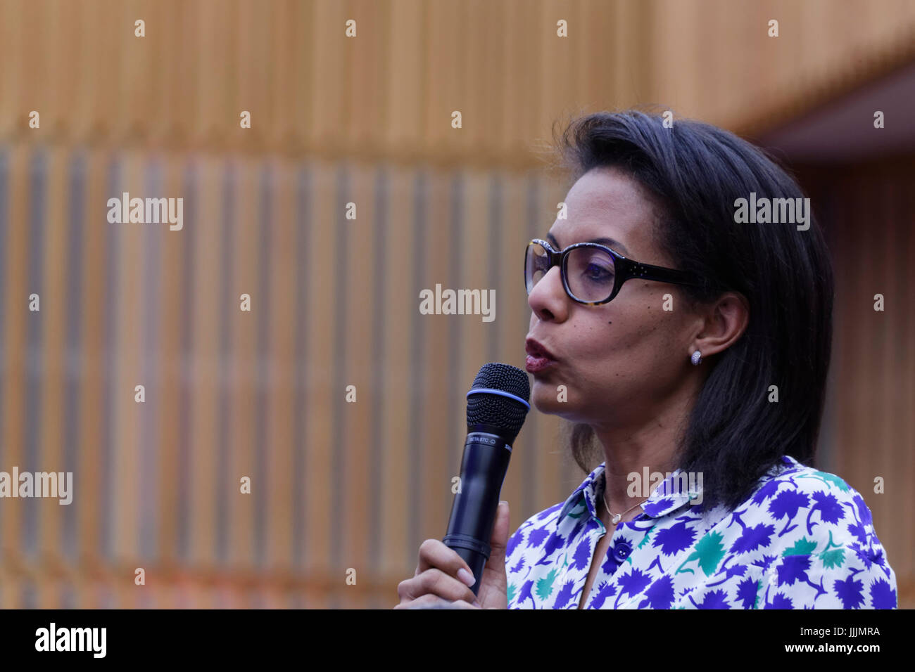 Paris, France. 20 juillet, 2017. Audrey Pulvar, Président de la Fondation pour la nature et l'homme parle au cours de l'assemblée générale de l'alimentation, Paris, France. Credit : Bernard Menigault/Alamy Live News Banque D'Images