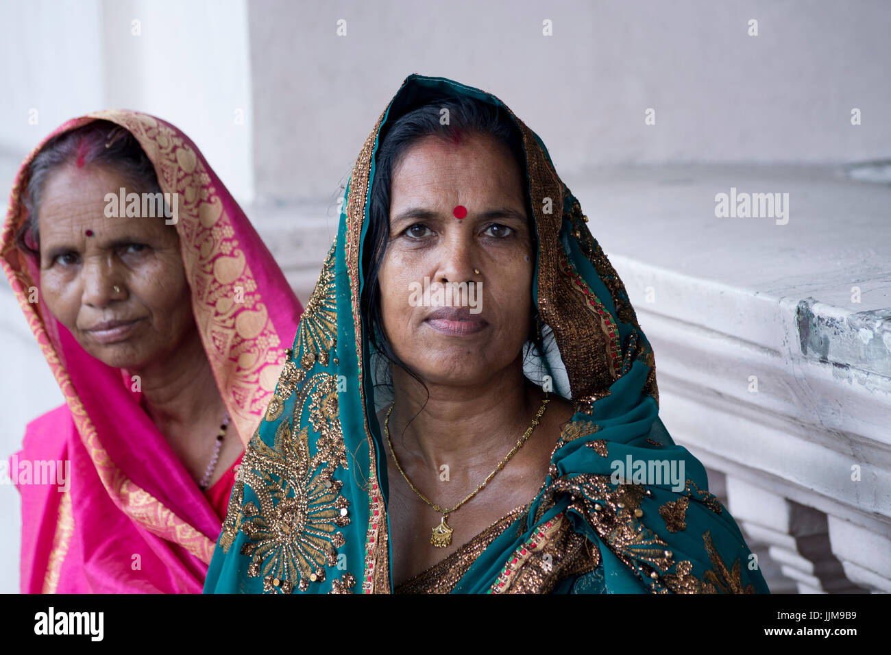 Calcutta, Inde. Les femmes avec des points bindi Banque D'Images