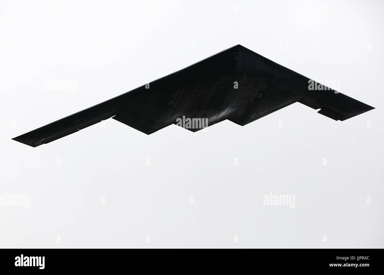 Northrop Grumman b-2 stealth bomber avec F-15 Eagle Banque D'Images