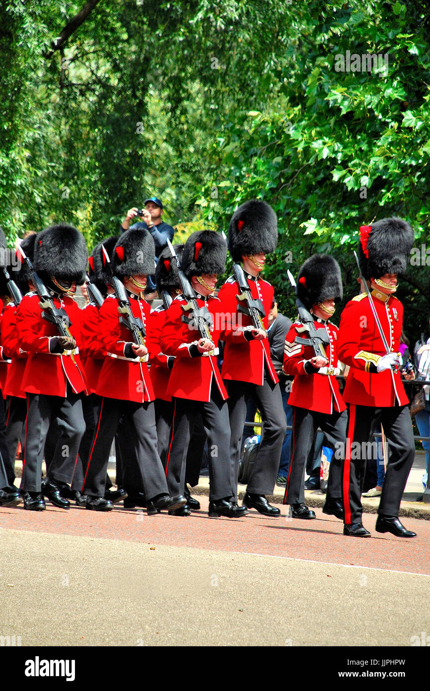 Changing the Guard Parade, Buckingham Palace, Londres, Royaume-Uni Banque D'Images