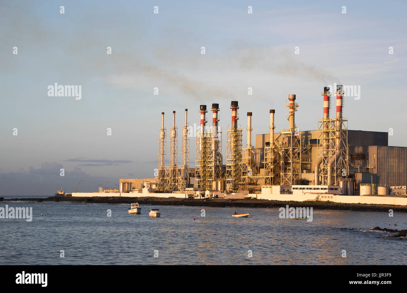 L'usine de dessalement à Arrecife, Lanzarote, îles Canaries. Banque D'Images