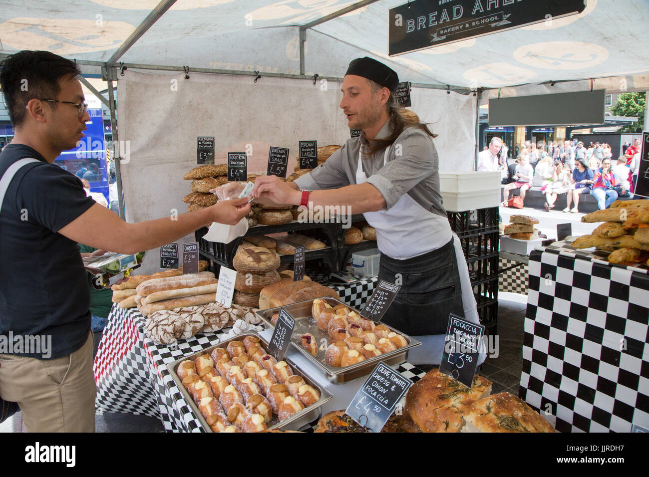 Les commerçants du marché de l'alimentation réelle de King's Cross Banque D'Images