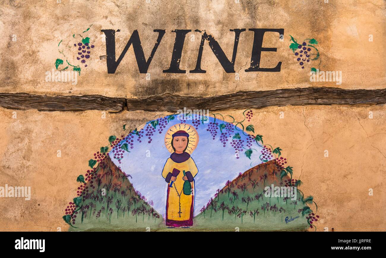 Signe de l'art sur la porte d'un magasin de vin dans le village historique de Mesilla, près de Las Cruces, Nouveau Mexique USA. Banque D'Images