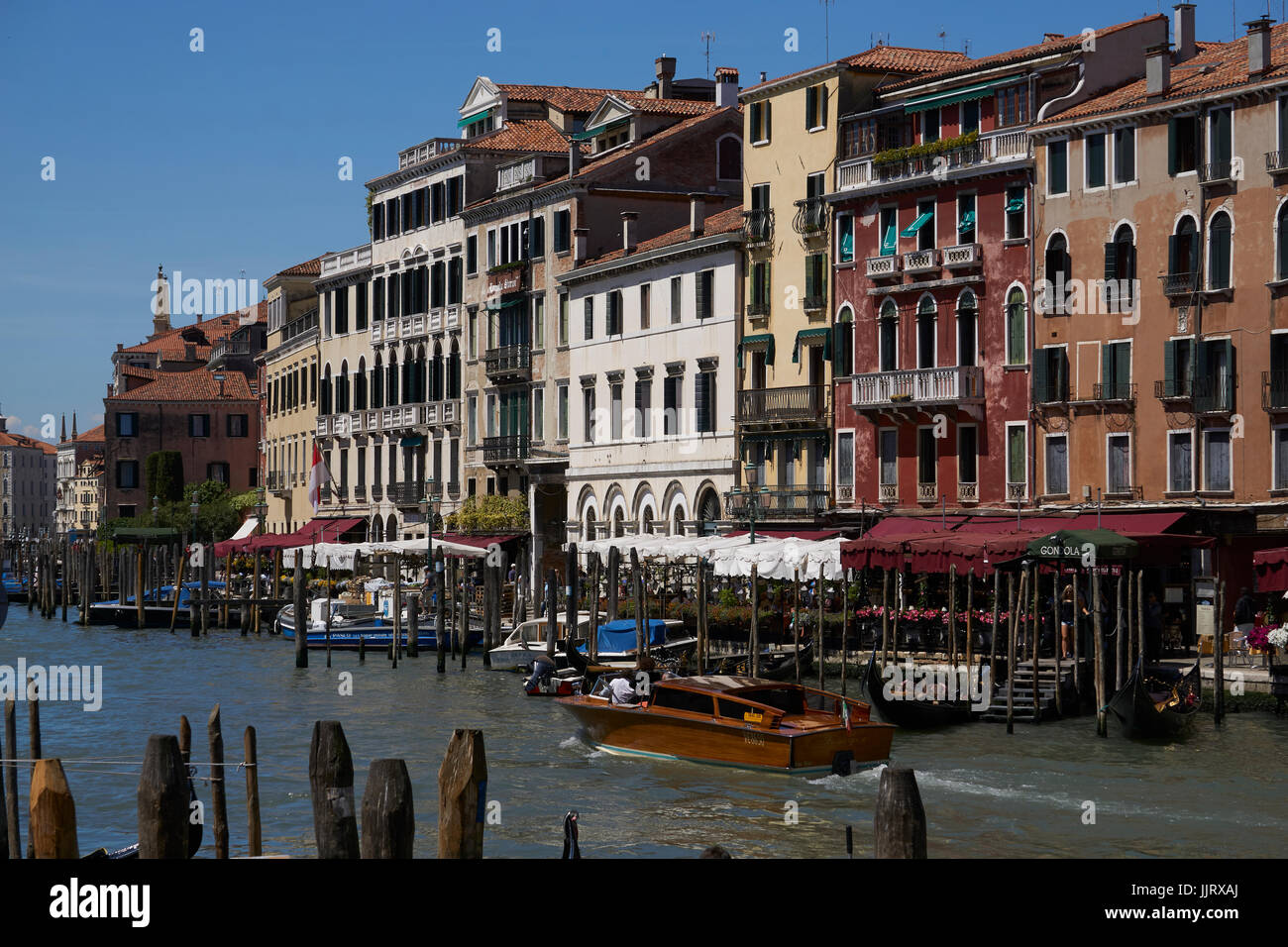 Sur le Grand Canal, Venise. Banque D'Images