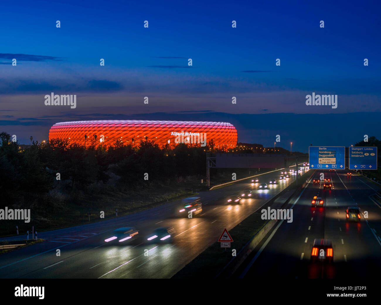 Célèbre stade de football Allianz Arena de Munich, Bavaria, Germany, Europe Banque D'Images