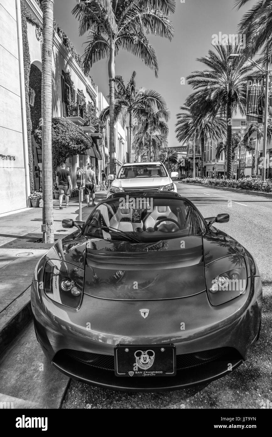 Voiture Tesla, Rodeo Drive, Los Angeles. Californie. ÉTATS-UNIS Banque D'Images