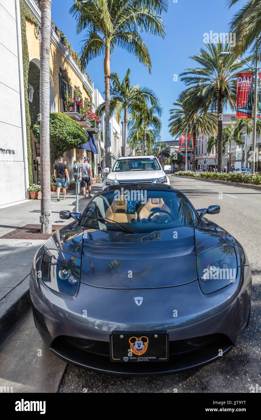 Voiture Tesla, Rodeo Drive, Los Angeles. Californie. ÉTATS-UNIS Banque D'Images