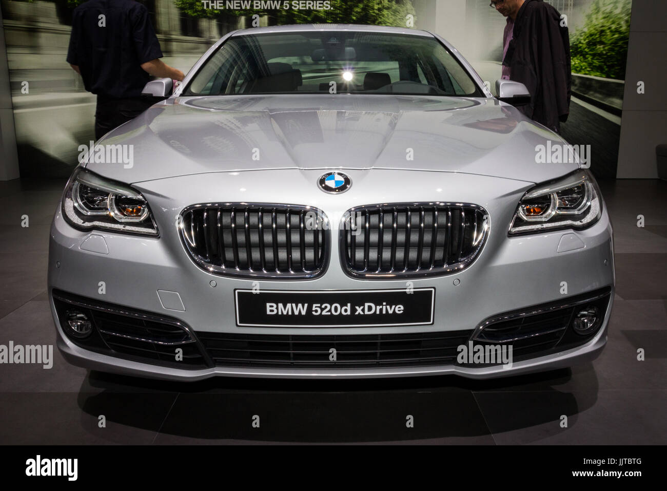 Francfort, Allemagne - Sep 13, 2013 : BMW 520d xDrive voiture à l'auto IAA de Francfort. Banque D'Images
