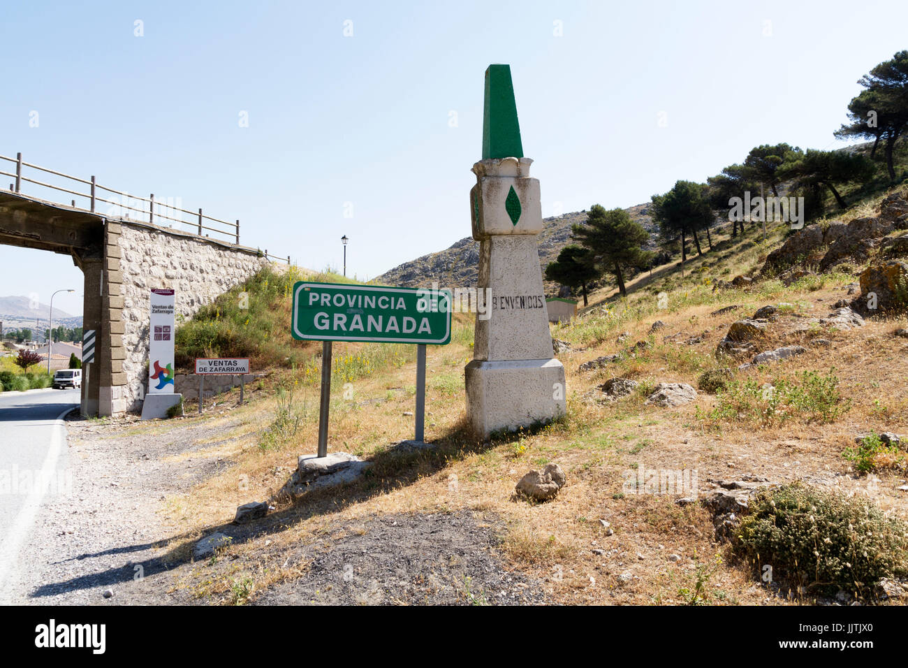 Signe de la route afin de les aviser qu'ils entrent dans la province de Grenade en Espagne Banque D'Images