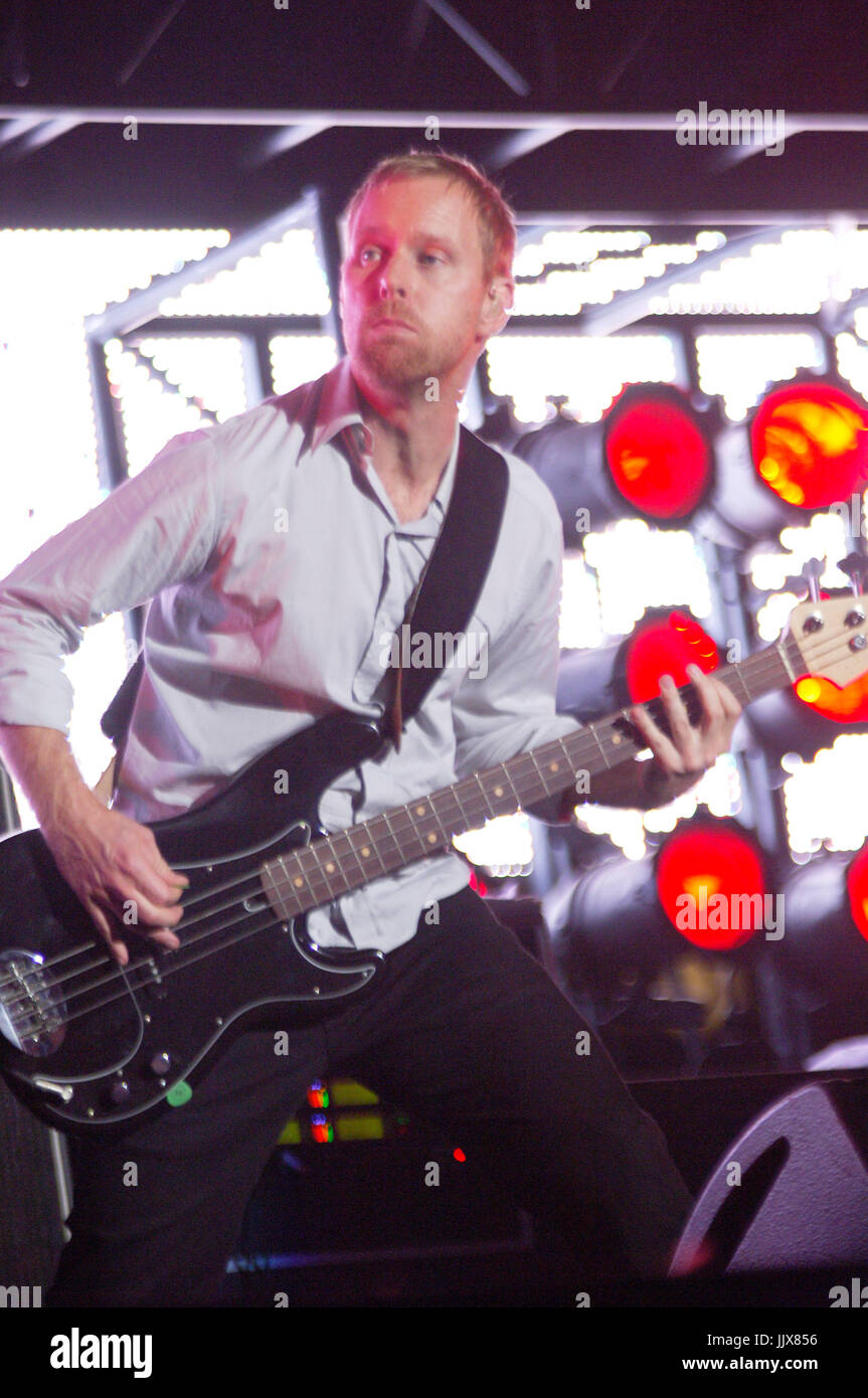 Nate mendel foo fighters effectue la kroq 2007 invasion Home Depot Center carson,California. Banque D'Images