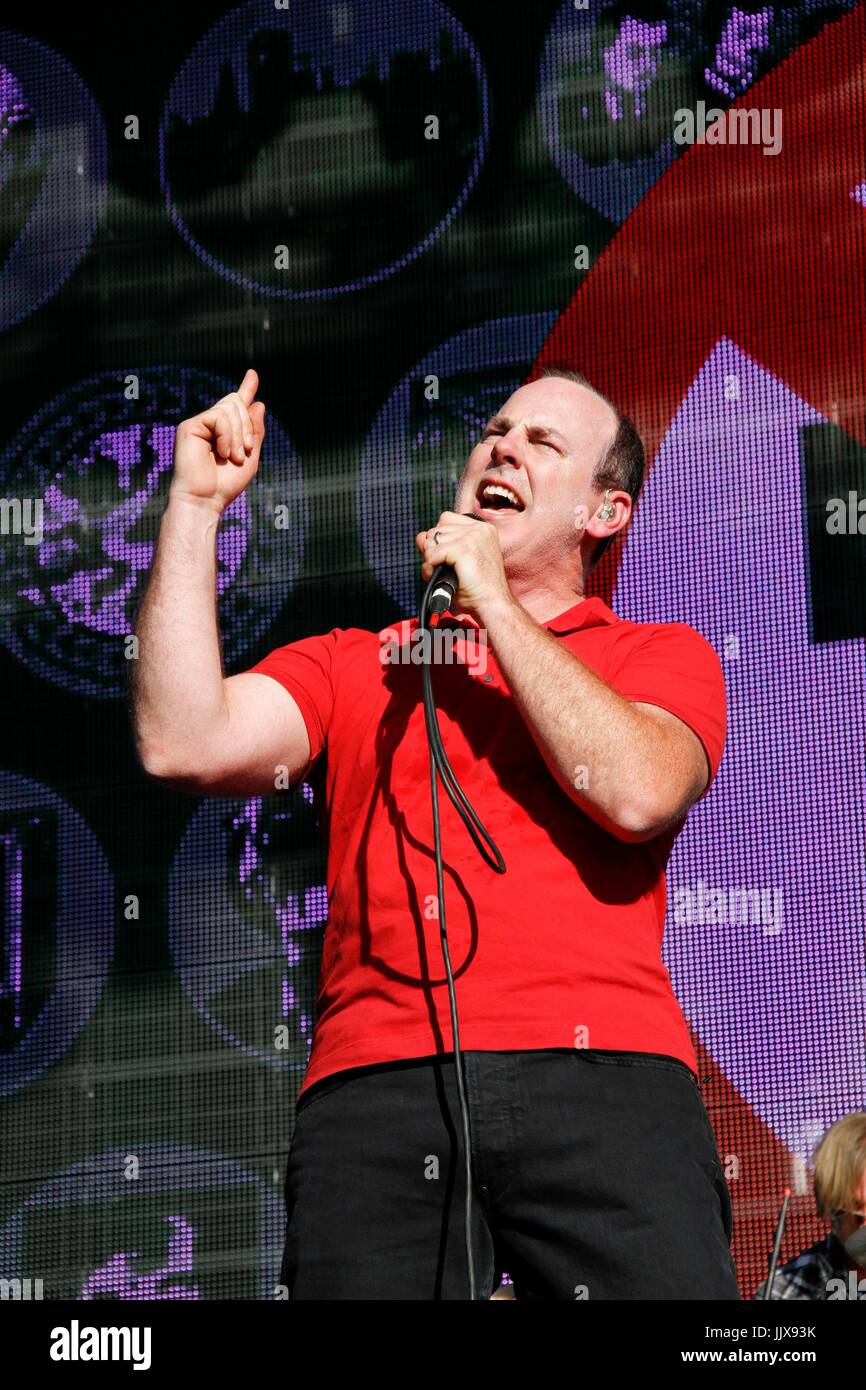 Greg graffin bad religion effectue épicentre 2010 music festival jour 2 septembre 26,2010 Auto Club Speedway fontana,California. Banque D'Images