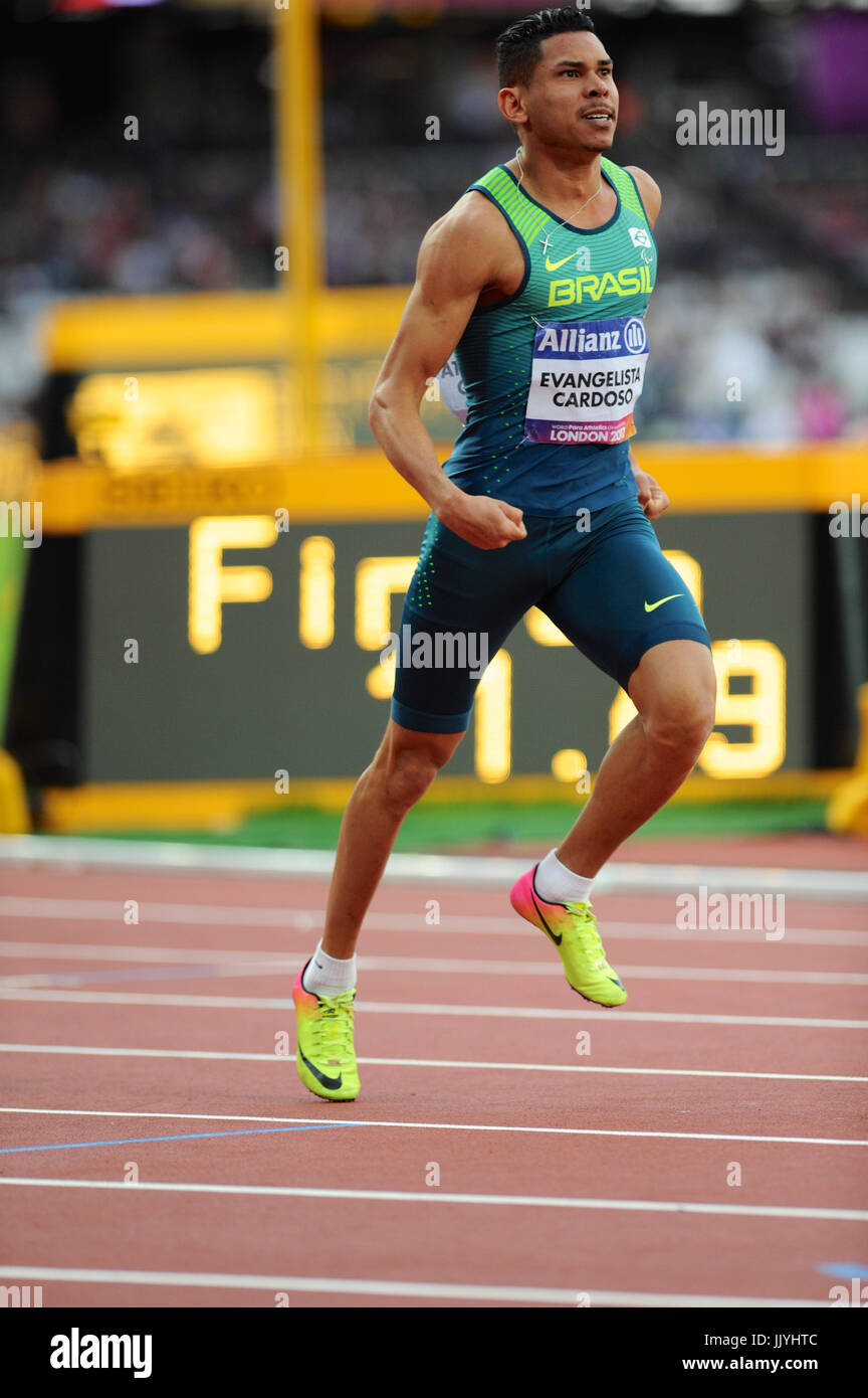 Londres, Royaume-Uni. 20 juillet, 2017. Evangelista Mateus Cardoso (BRA) à la mise sous tension après avoir remporté le 100m Hommes T37 au final le monde Para athlétisme championnats dans le stade de Londres, Queen Elizabeth Olympic Park. Moment de Cardoso 12.34s'était le meilleur moment qu'il a réalisés dans cette saison. Crédit : Michael Preston/Alamy Live News Banque D'Images