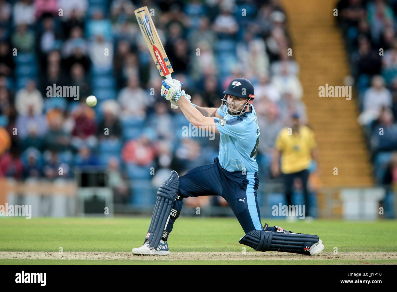 Leeds, UK. 21 juillet, 2017. (43) marais se frappe la balle à la limite pour 4 comme pour atteindre 179 Vikings Yorkshire 5 20 dans leur contrôle au cours de la Natwest T20 jeu entre le Yorkshire County Cricket Club v Warwickshire County Cricket Club le vendredi 21 juillet 2017. Photo par Mark P Doherty. Credit : Pris Light Photography Limited/Alamy Live News Banque D'Images