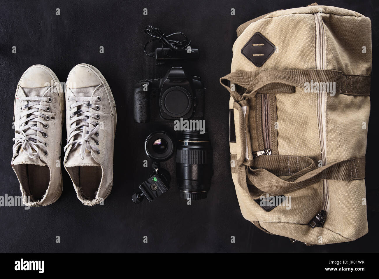 Accesserie Caméra prête à l'ensemble de concept de plein air Banque D'Images