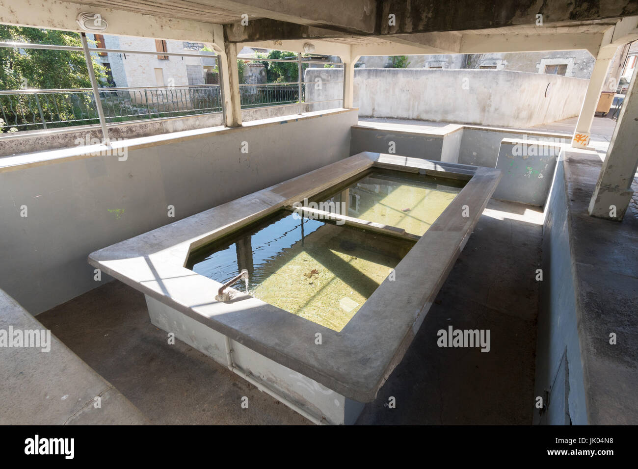 Le lavoir public ou lavoir, Souillac, Midi-Pyrénées, France, Europe Banque D'Images