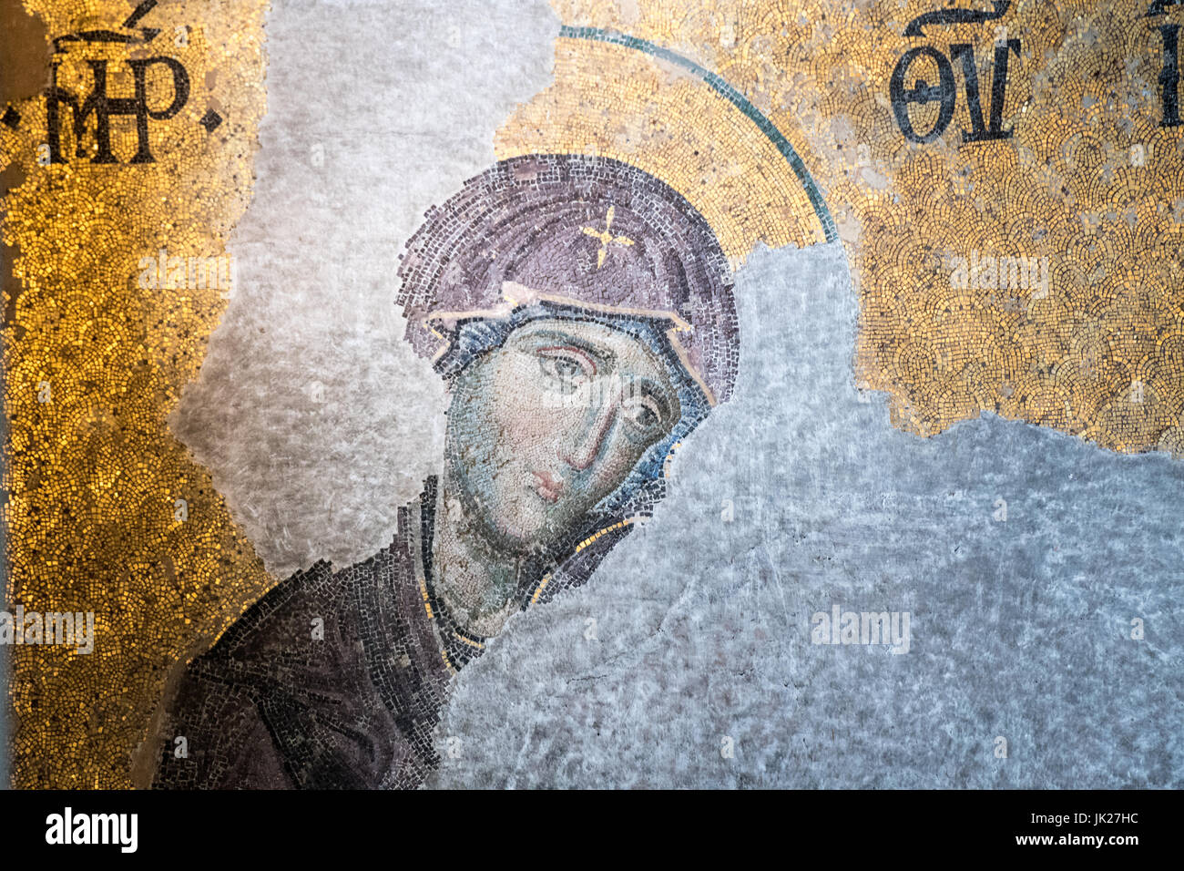 Close up detail d'une mosaïque religieuse situé dans la galerie supérieure de la basilique Sainte-Sophie à Istanbul, Turquie. Banque D'Images
