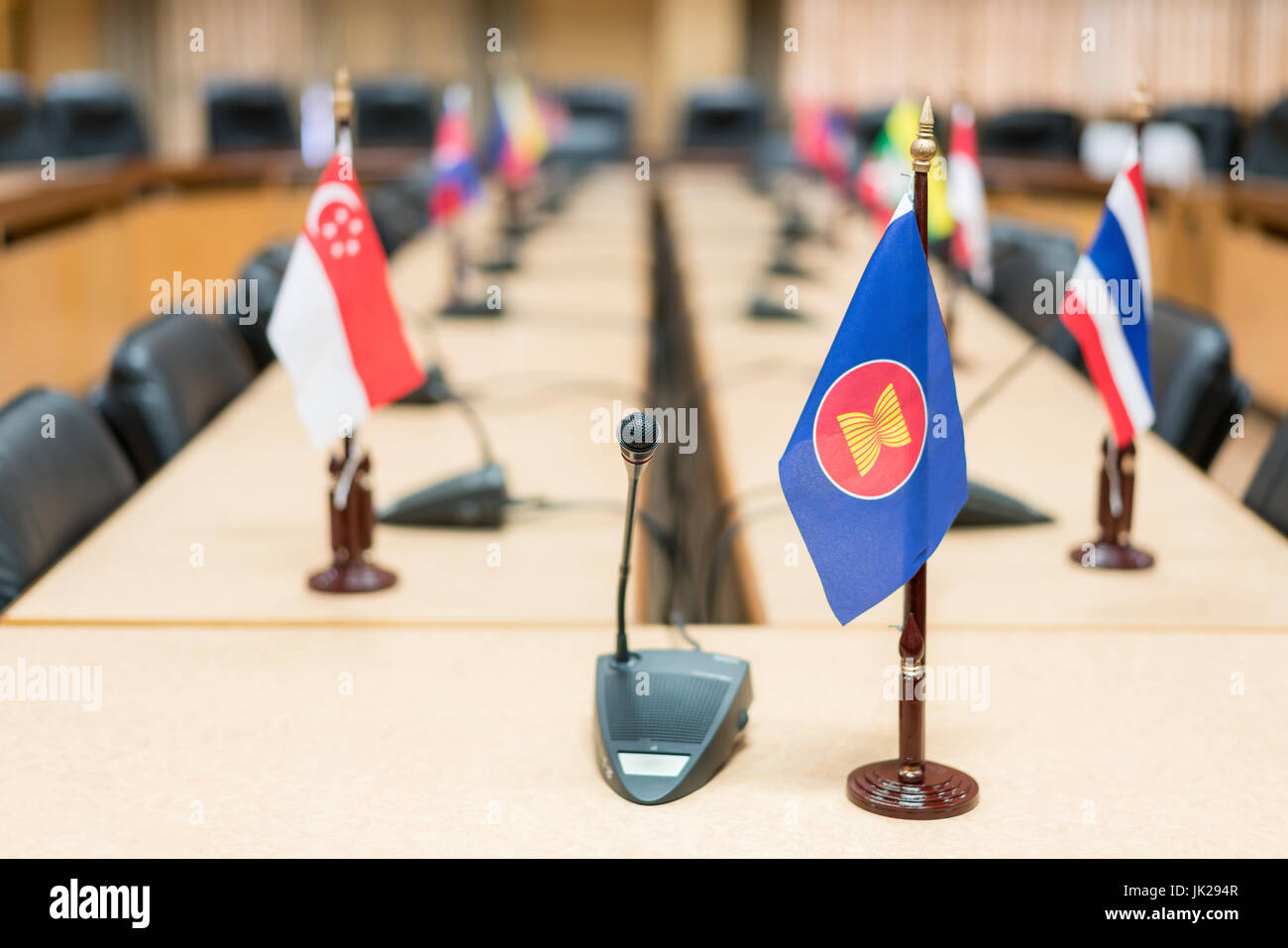 Voir des drapeaux nationaux des pays de l'Asie du sud-est ; Brunéi Darussalam, Myanmar, Cambodge, Indonésie, Laos, Malaisie, Philippines, Singapour, Thaïlande, Banque D'Images