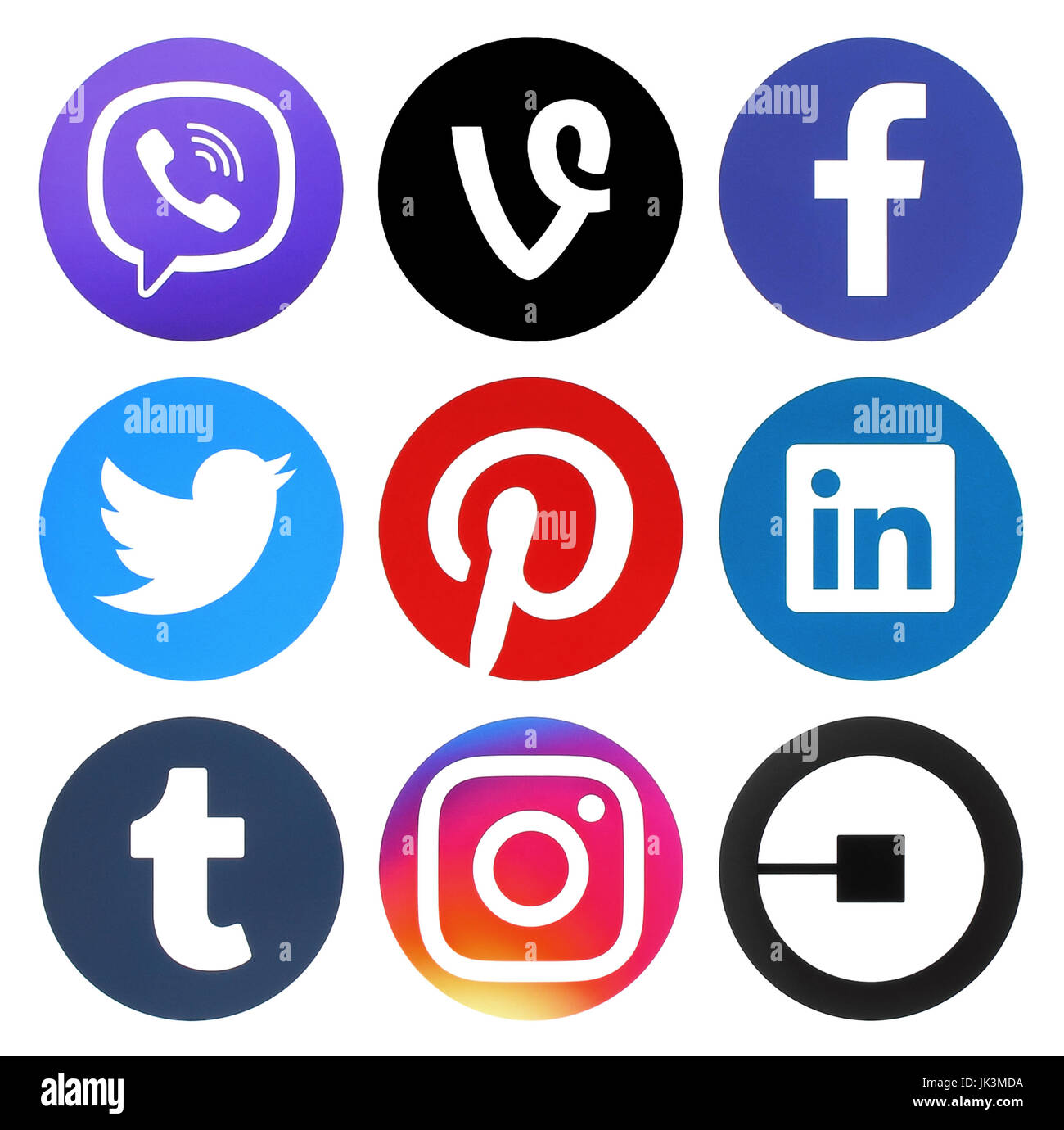 Kiev, Ukraine - 28 Février 2017 : Collection de médias sociaux populaires logos ronds imprimés sur du papier : Facebook, vigne, Viber, Instagram, Linkedin, Fabolous Twitte Banque D'Images