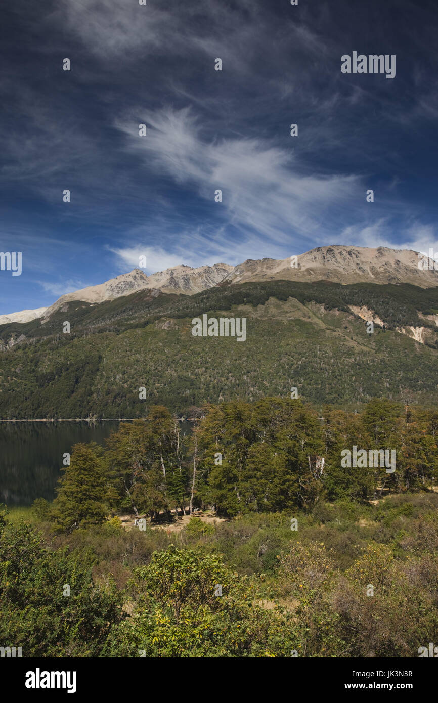 Argentine, province de Neuquen, Lake District, Route des Sept Lacs, lac Falkner Banque D'Images