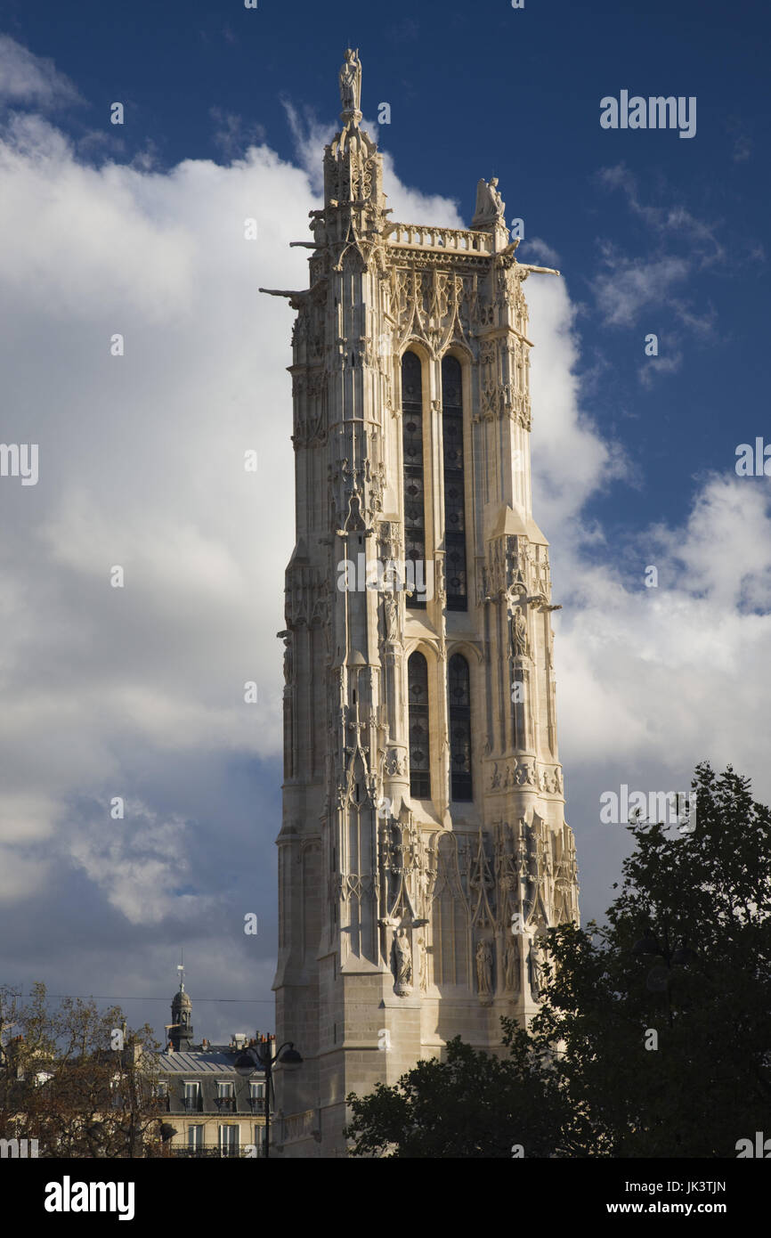 France, Paris, Tour, tour St-Jacques ancien beffroi de l'église du 16ème siècle, la fin de l'après-midi Banque D'Images