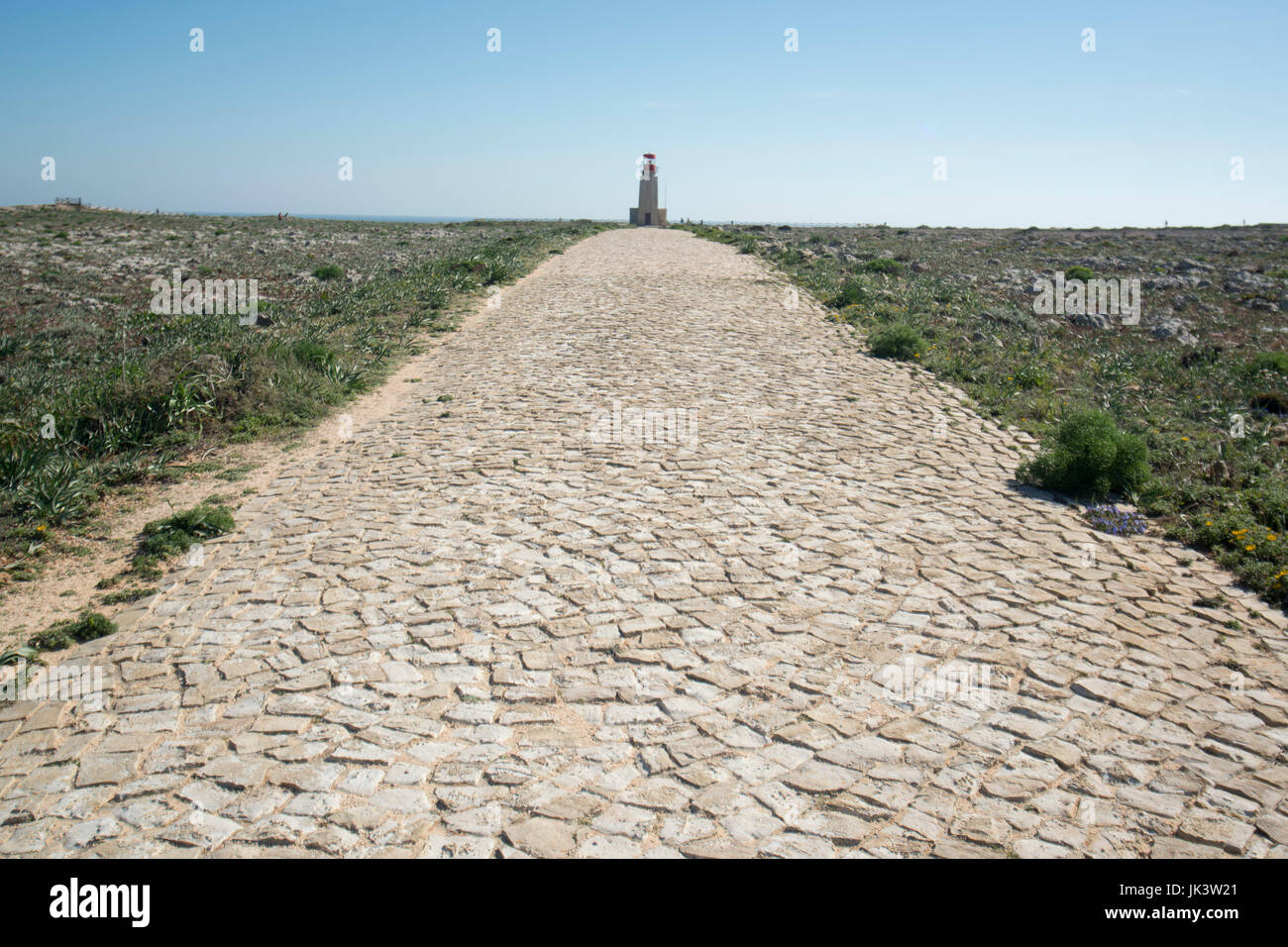 Les lighttower à la Ponta de Sagres au Cabo de Sao Vicente, près de la ville de Sagres, à l'Algarve du Portugal en Europe. Banque D'Images