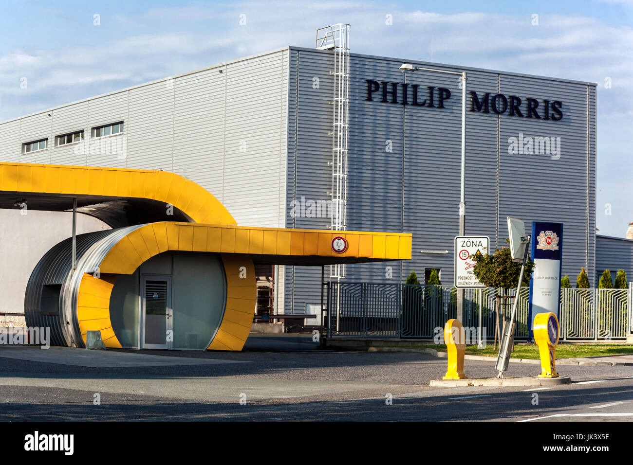 L'usine de tabac, Philip Morris International, logo, signe, République Tchèque Banque D'Images