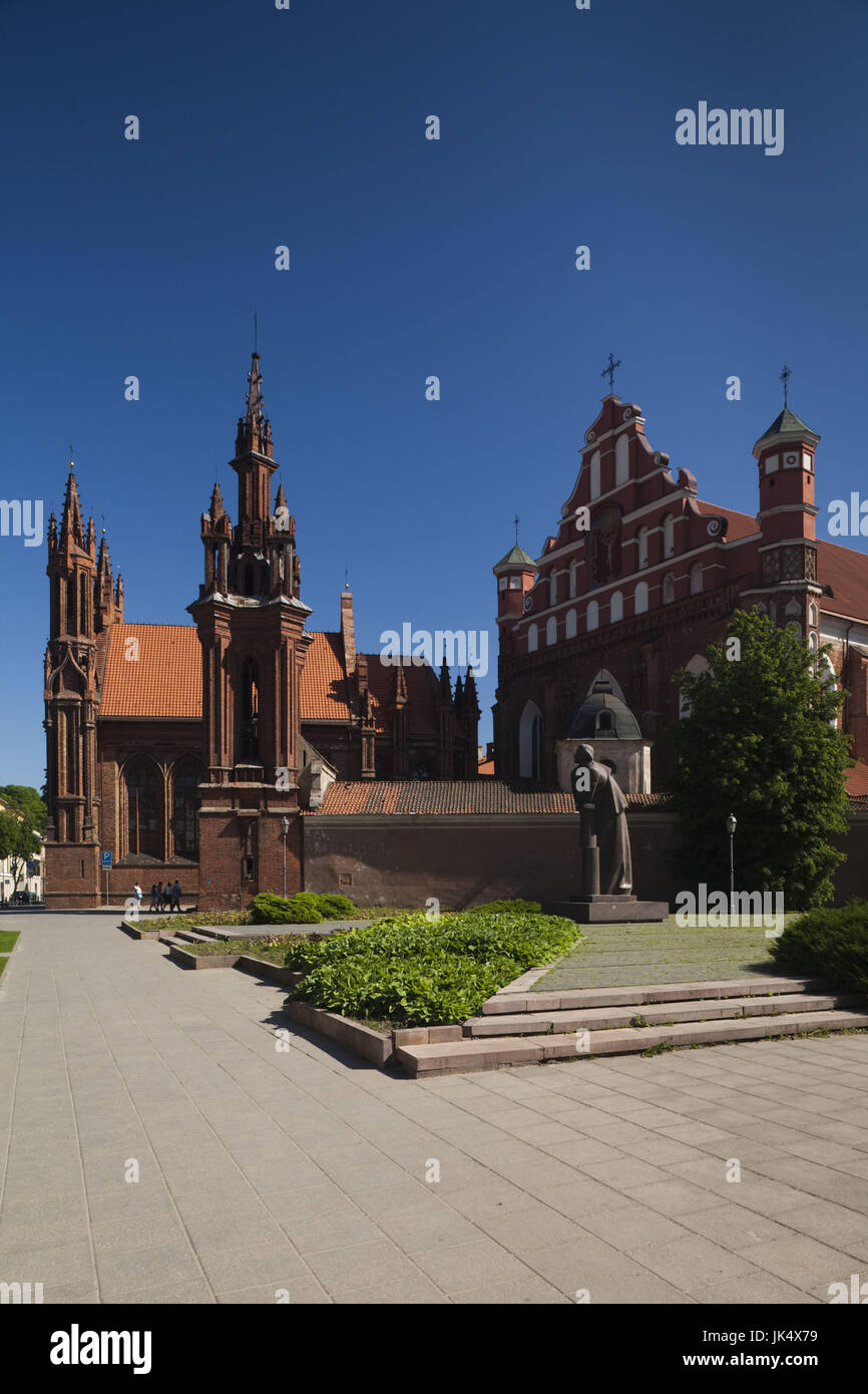 La Lituanie, Vilnius, Sainte Anne et l'Église des Bernardins Banque D'Images