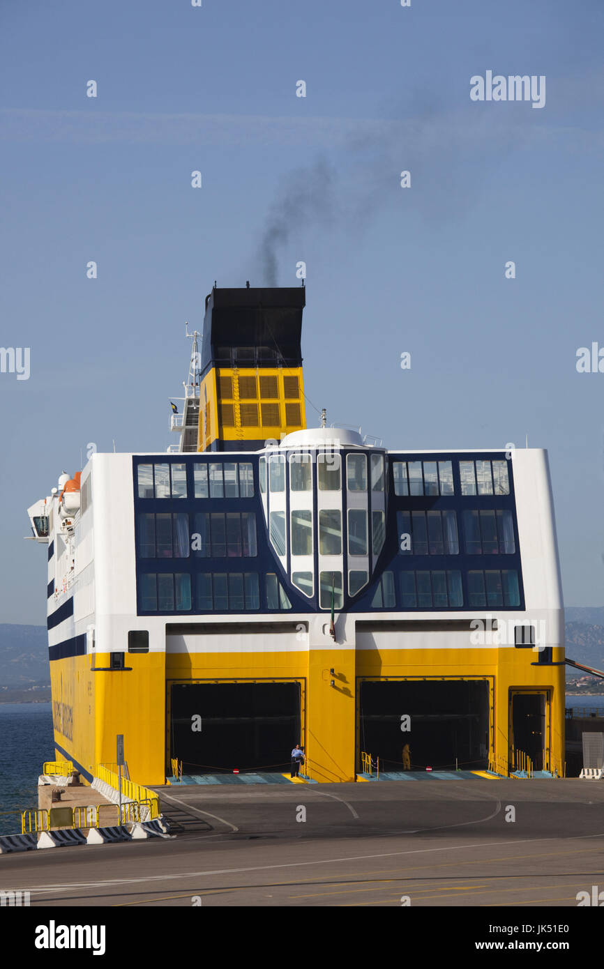 Italie, Sardaigne, Nord de la Sardaigne, Golfo Aranci, island ferry Banque D'Images