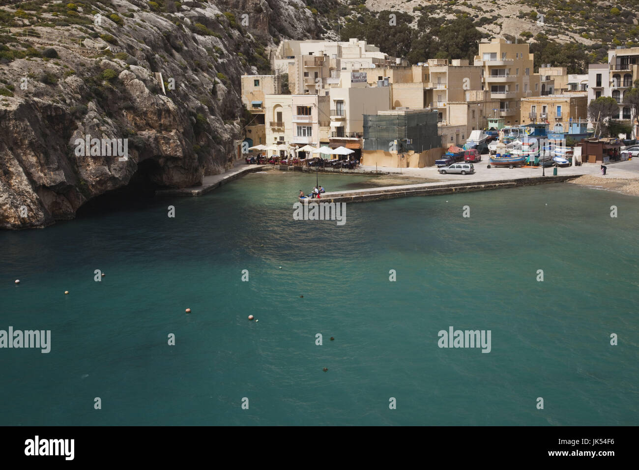 Malte, Gozo Island, Xlendi, cafés et d'hôtels à Xlendi Bay Banque D'Images