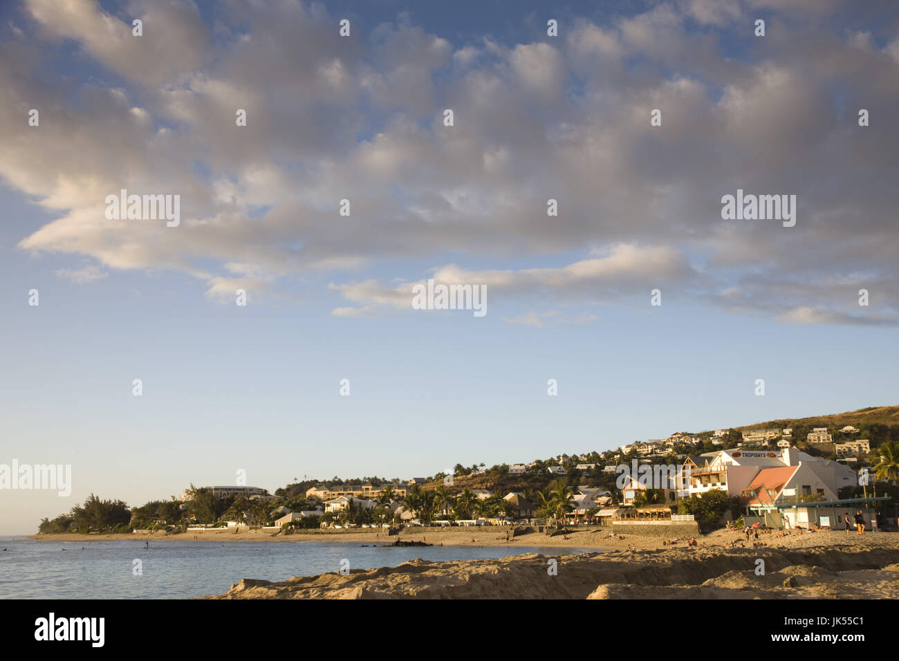 La France, l'île de la réunion, Saint-Gilles-Les-Bains, Plage des Roches Noires, la plage au crépuscule Banque D'Images
