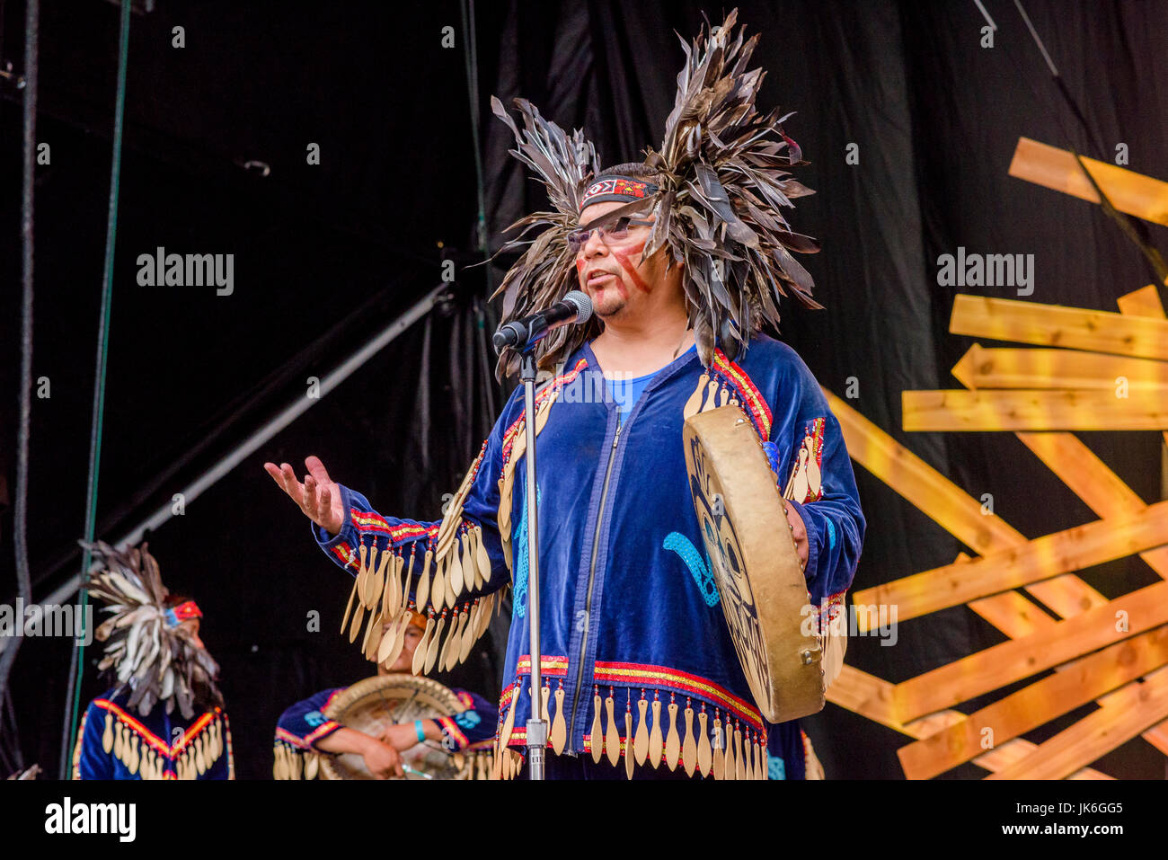 Vancouver, Canada. 22 juillet, 2017. Wolf Pack Musqueam Dance Group. Le tambour appelle Festival, Canada 150 + event, Larwill Park, Vancouver, Colombie-Britannique, Canada. Crédit : Michael Wheatley/Alamy Live News Banque D'Images
