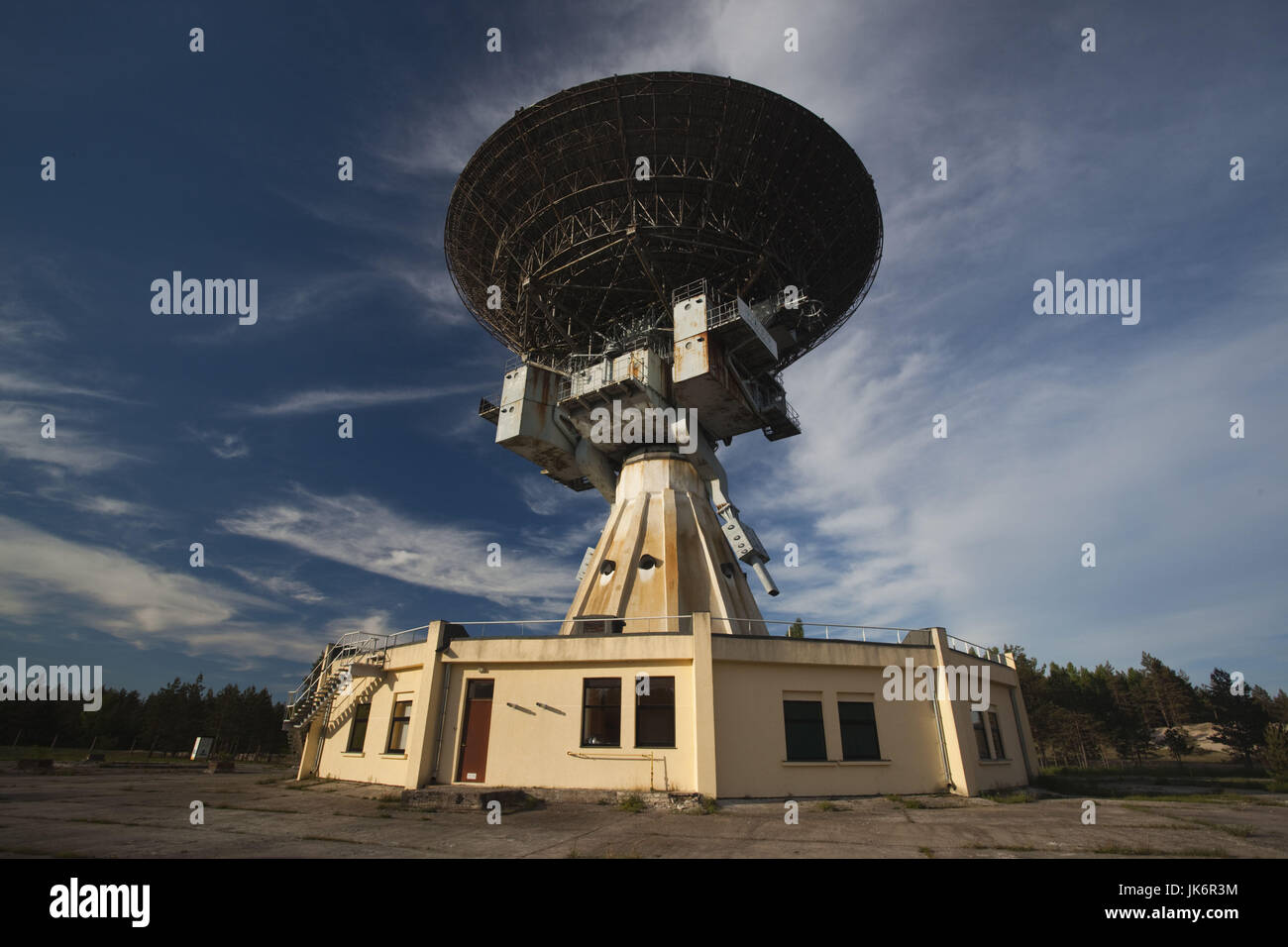 La Lettonie, l'ouest de la Lettonie, Kurzeme Région, Irbene, Ventspils International Radio Astronomy Centre, de l'ère soviétique R-32, 600 tonnes d'espionnage radio telescope Banque D'Images