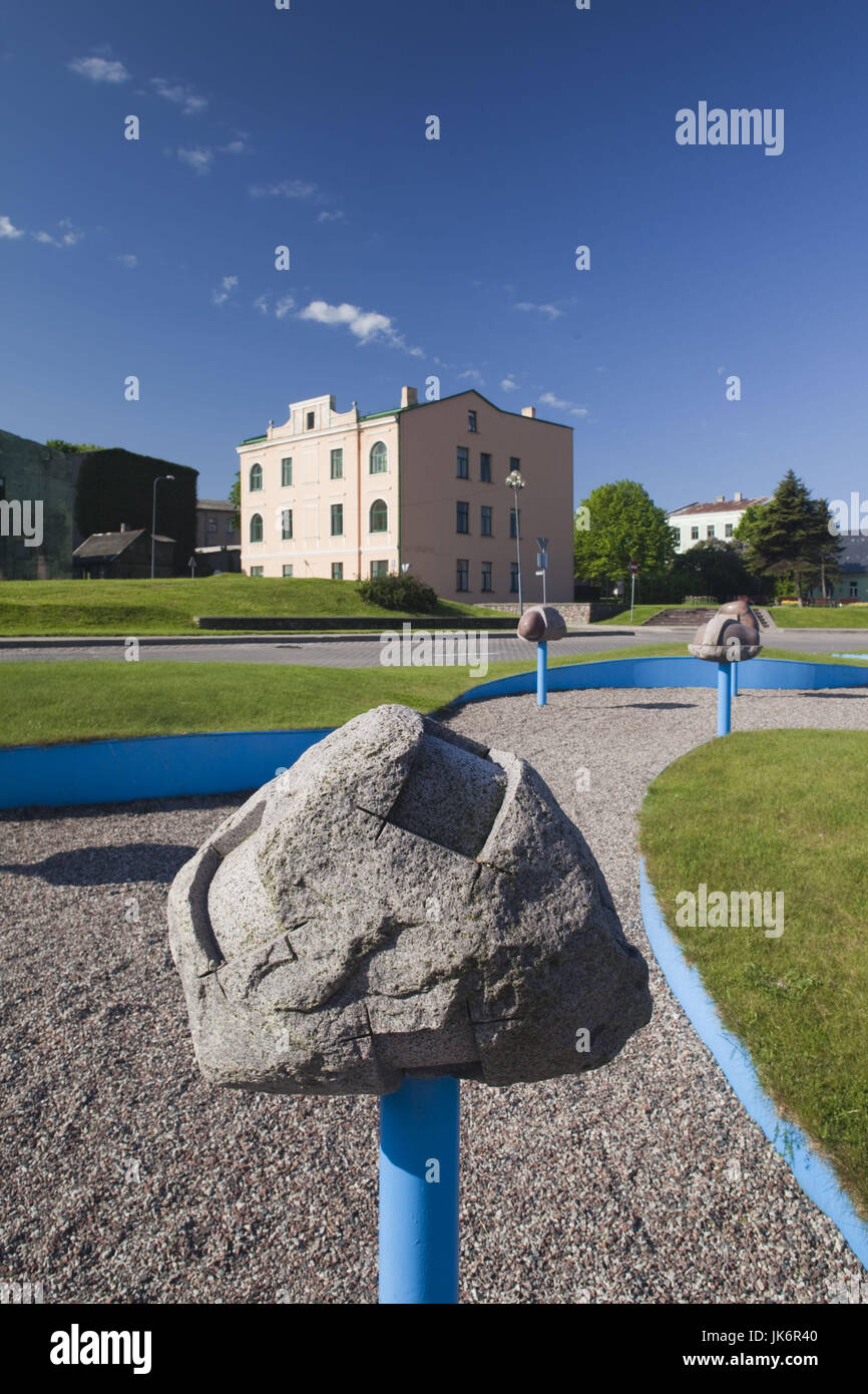 La Lettonie, l'ouest de la Lettonie, Kurzeme Région, Ventspils, sept météorites sculpture, Waterfront Banque D'Images
