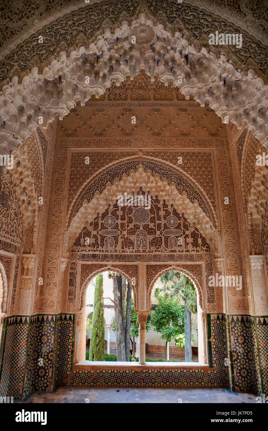 Mirador de Le Daraxa, Palacio de los Leones, La Alhambra, Grenade : un exquis petit salon Banque D'Images