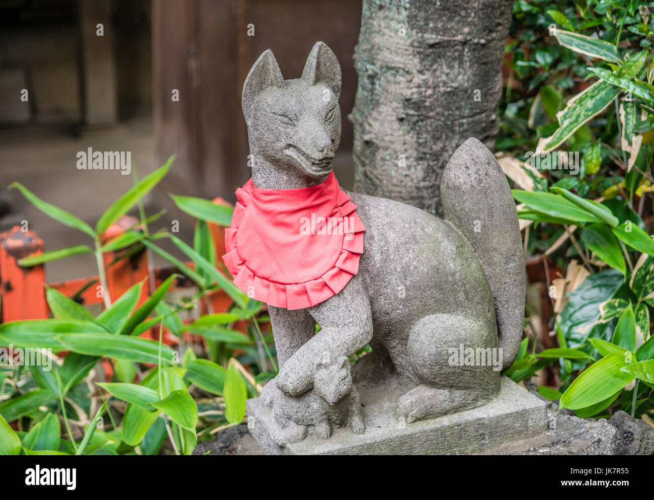 Sculpture d'Inari au sanctuaire d'Inari Hanazono au parc Ueno, Tokyo, Japon Banque D'Images