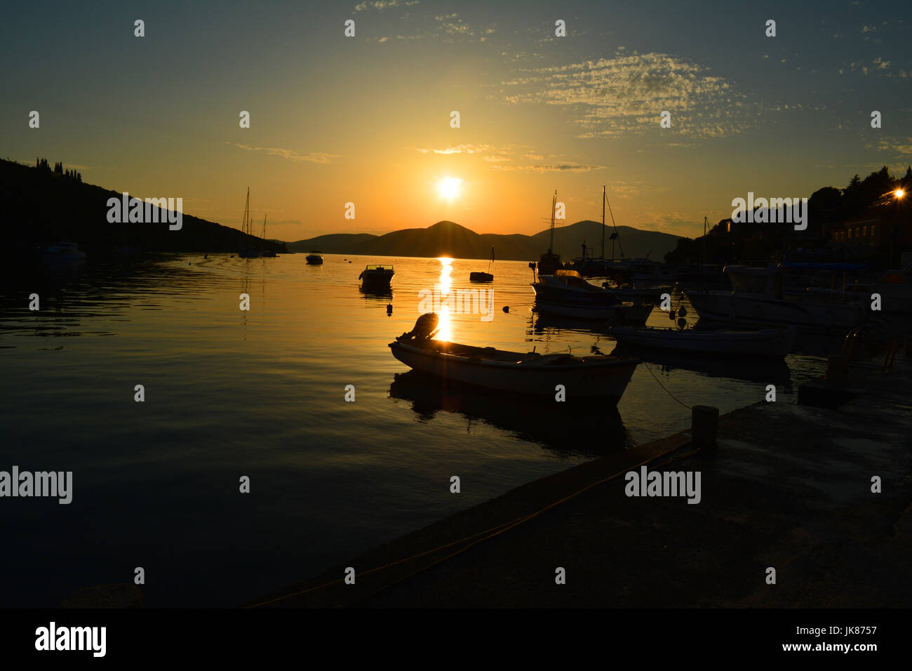 Coucher du soleil sur l'horizon au Monténégro Banque D'Images