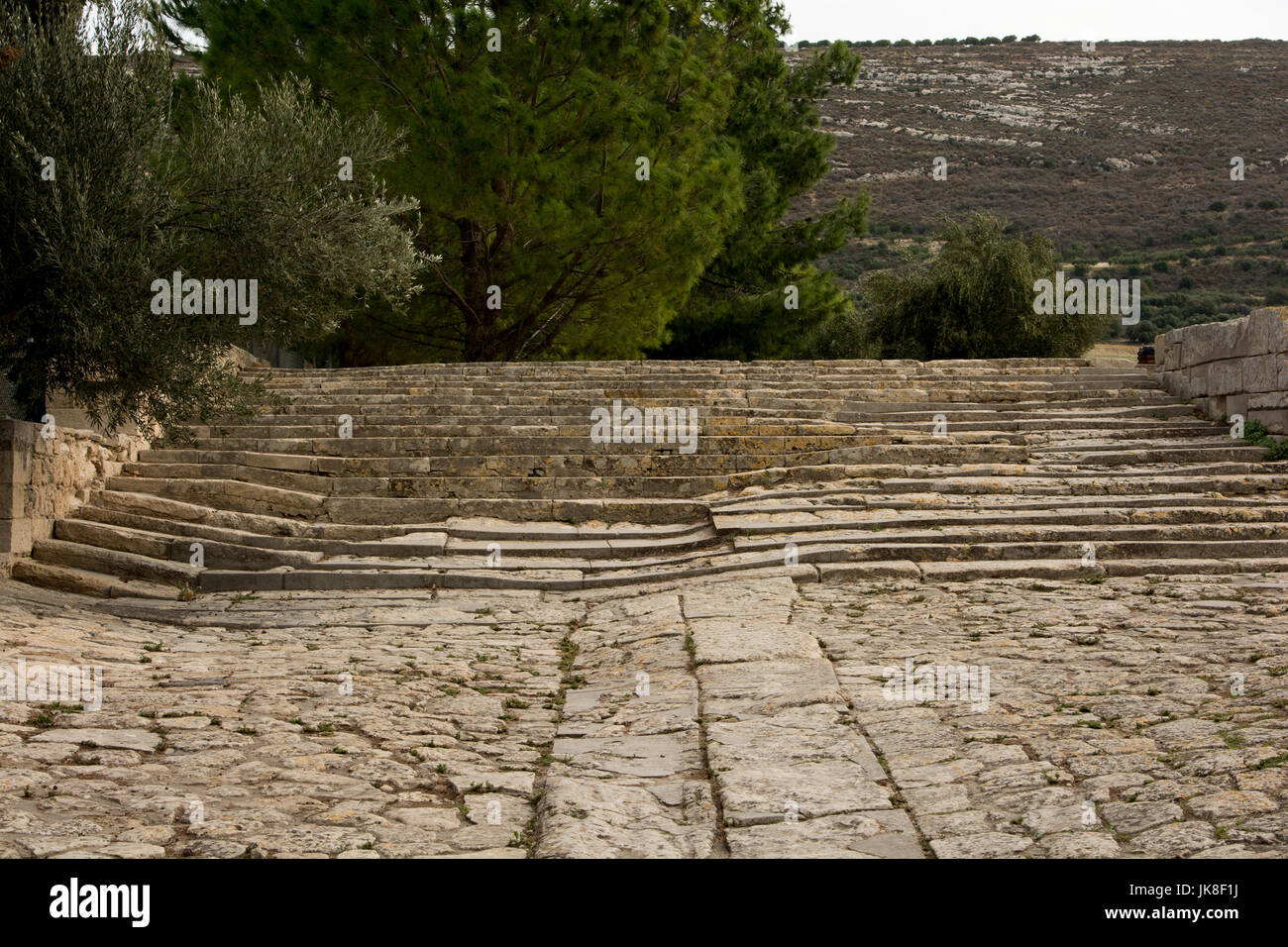Le Palais de Knossos est le cérémonial et centre politique de la civilisation minoenne. La Route Royale qui relie le port avec le palais. Banque D'Images